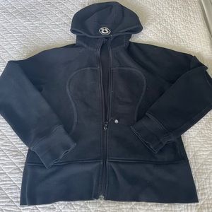 Women Lululemon zip up